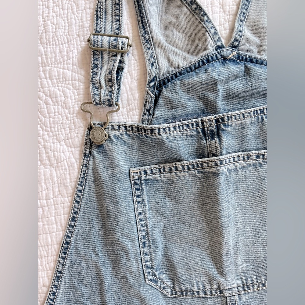 NWT Hollister Light Wash Shortalls